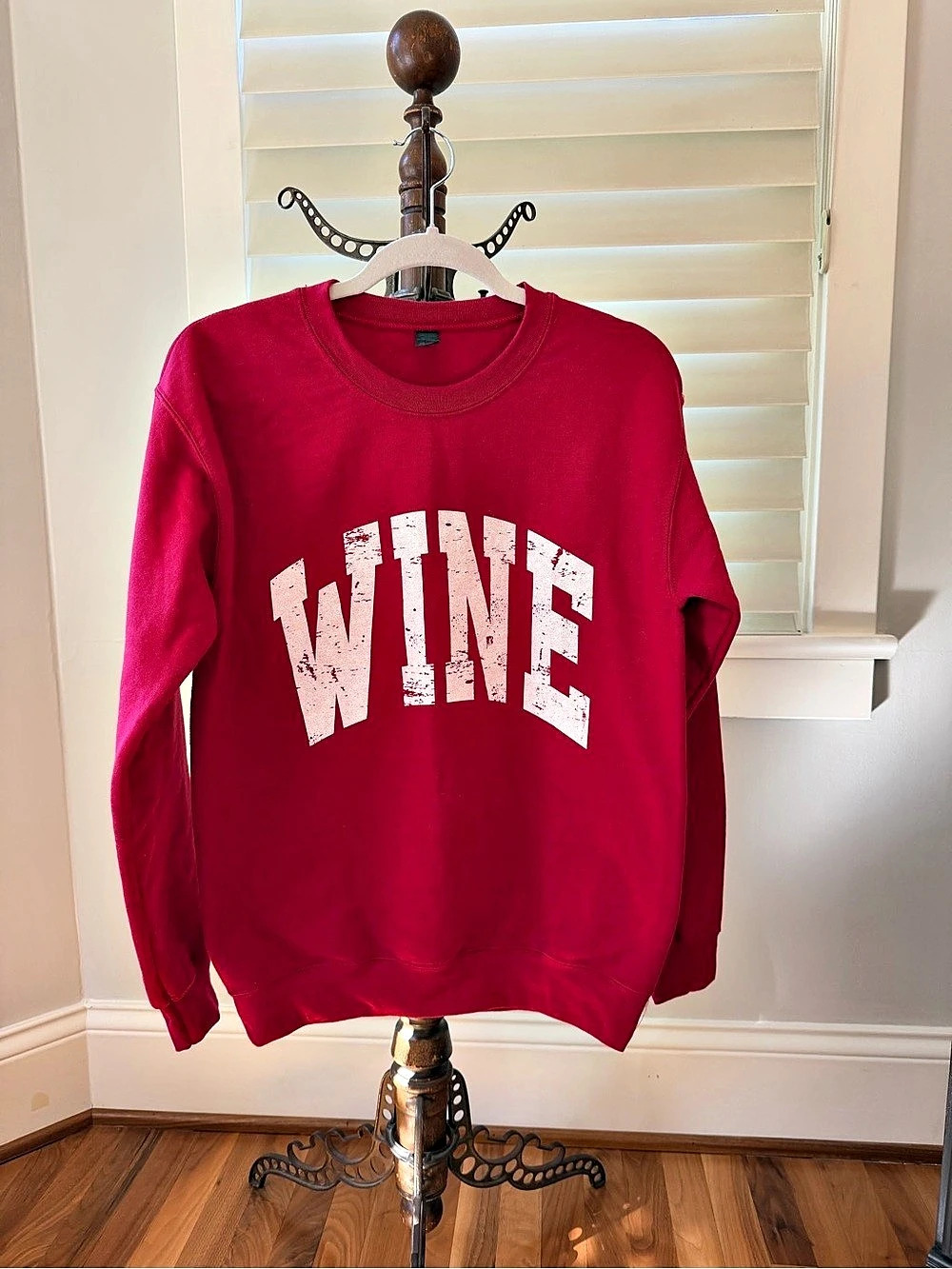 WINE Graphic Sweatshirt in Bergundy Like New